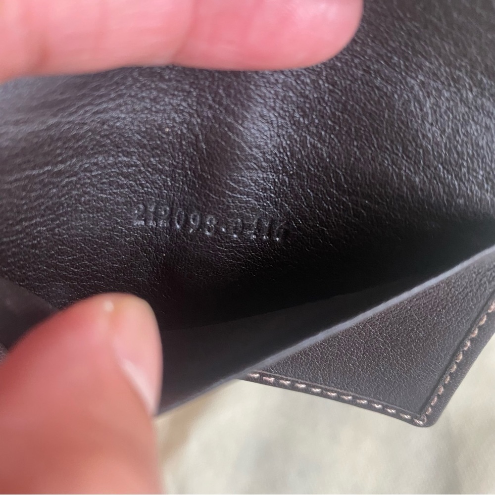 Authentic Gucci key holder - Picture 2 of 14